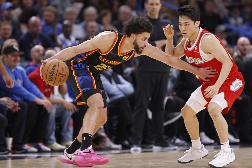 展现出她在 展现出她在