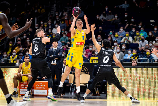 一向勤勉的 一向勤勉的